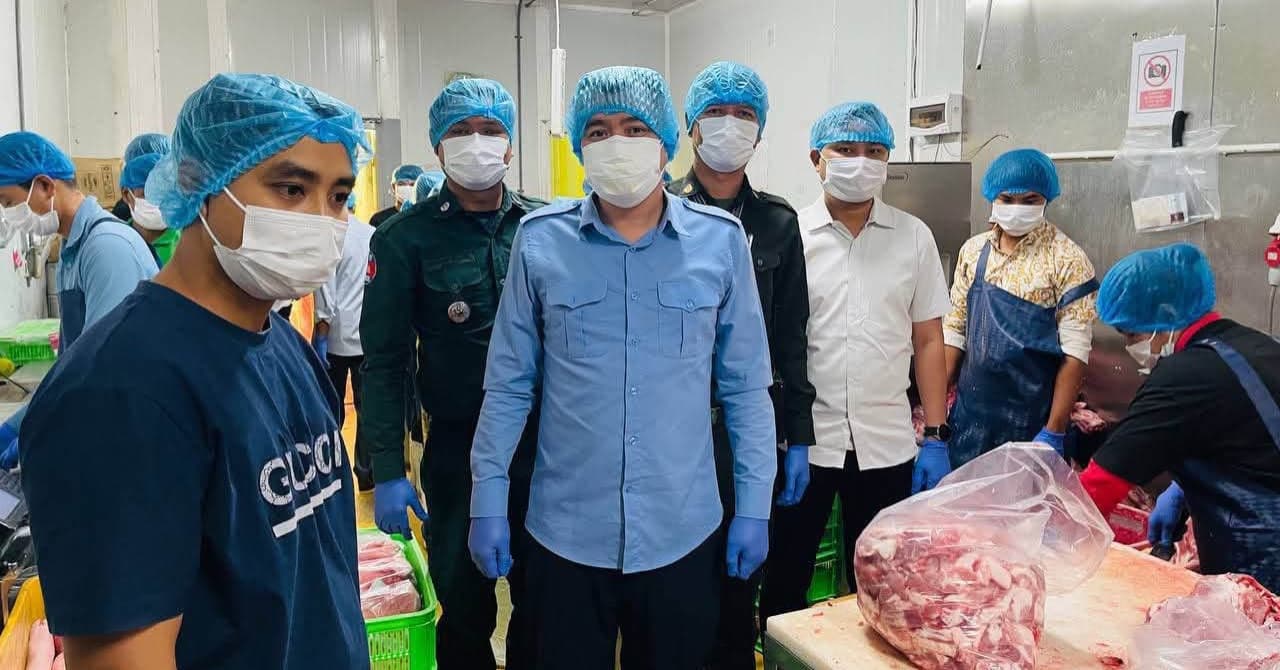 រដ្ឋបាលរាជធានីភ្នំពេញ បើកប្រតិបត្តិការទ្រង់ទ្រាយធំ បង្ក្រាបបទល្មើសឆបោកតាមអនឡាញ និងទីតាំងស្តុកសាច់បង្កកខុសច្បាប់