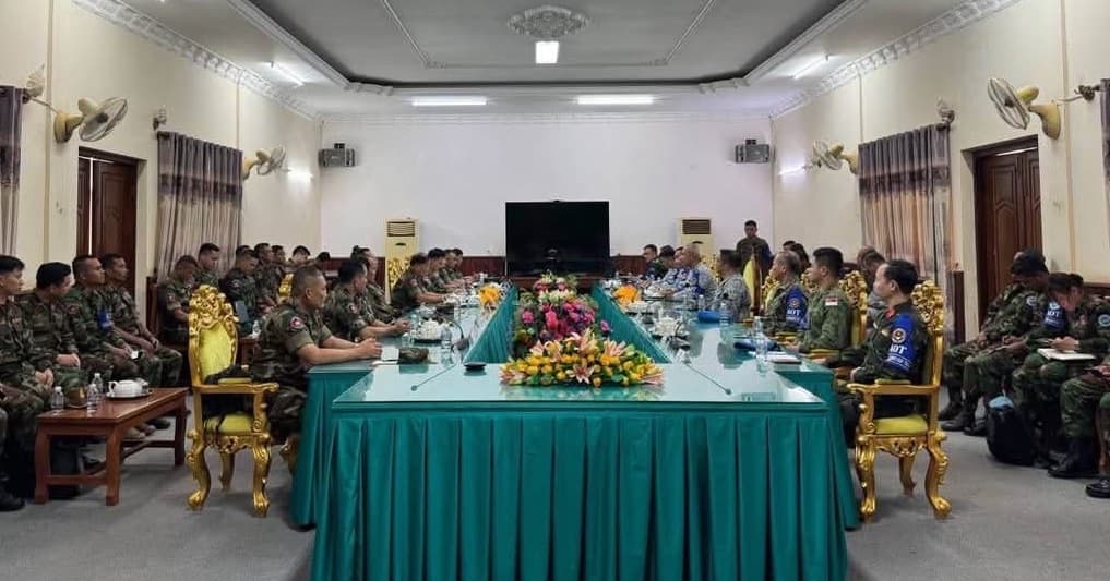 មេបញ្ជាការយោធភូមិភាគទី៤ ទទួលជួបសម្តែងការគួរសម និងពិភាក្សាការងារជាមួយក្រុមអ្នកសង្កេតការណ៍អាស៊ានប្រចាំកម្ពុជា