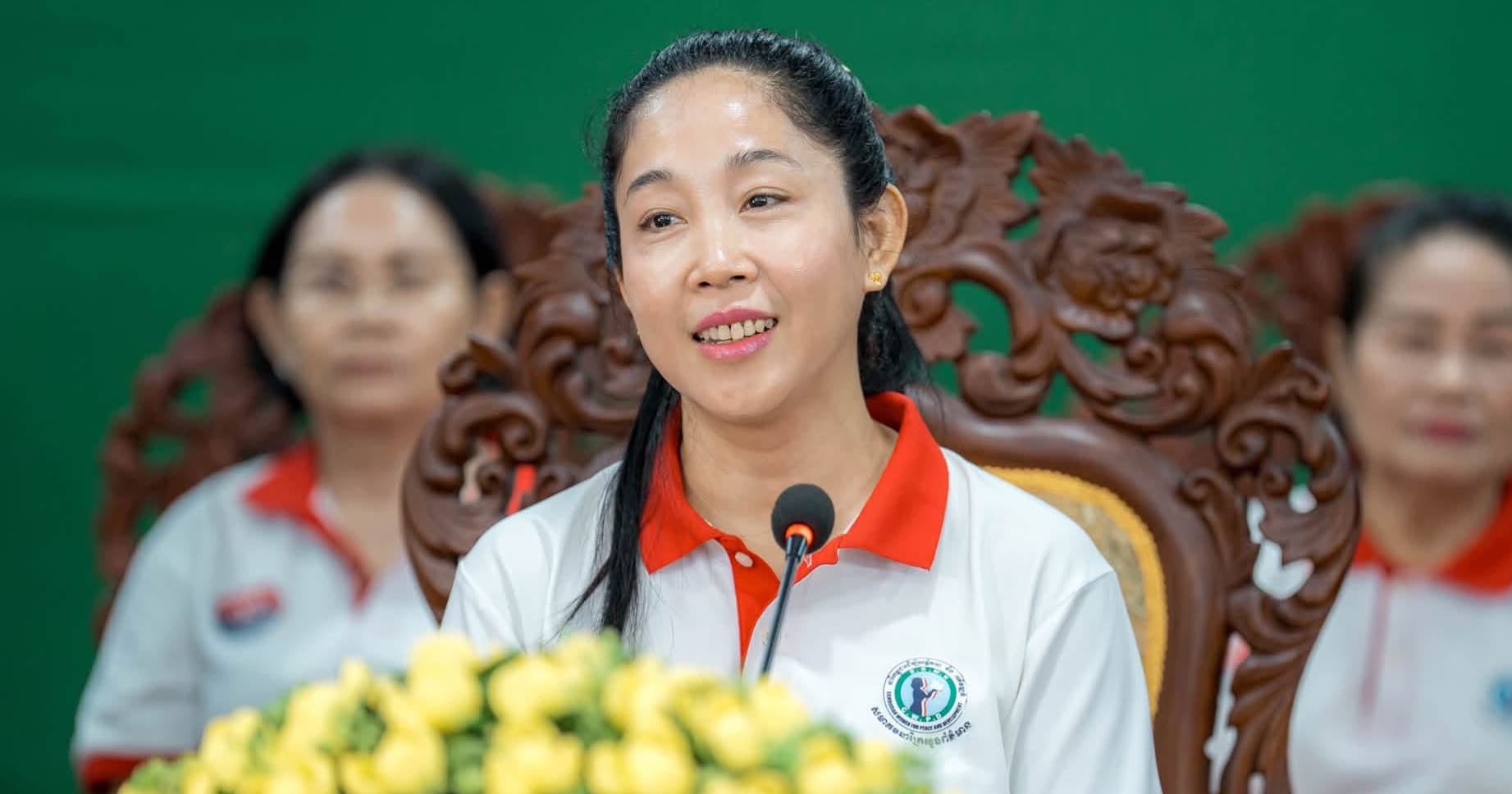 លោកជំទាវ ទុយ សិរីរតនៈ នេត្រភក្រ្តា នាំយកអំណោយទៅប្រគល់ជូនមណ្ឌលអប់រំកែប្រែទី២ (ម.២) និងទណ្ឌិតជាស្ត្រីដែលកំពុងជាប់ឃុំ