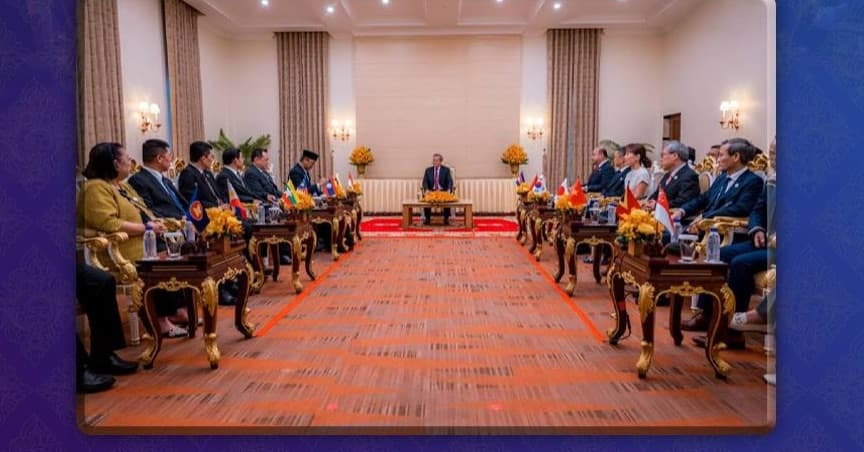 អាស៊ាន និងអាស៊ានបូកបីប្តេជ្ញាចិត្តរួមគ្នាកសាងមុខងារសាធារណៈមួយ ដែលយកប្រជាជនជាស្នូល