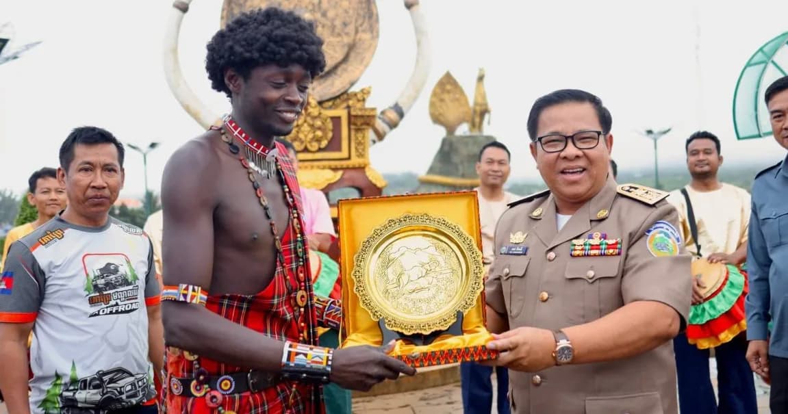 អភិបាលខេត្តមណ្ឌលគិរី ដឹកនាំទទួលស្វាគមន៍ក្រុមការងារ CYBERLOCOS និង MBUZISELLER ក្នុងបេសកកម្មផ្សព្វផ្សាយទេសចរណ៍ខ្មែរ ទៅកាន់ពិភពលោក