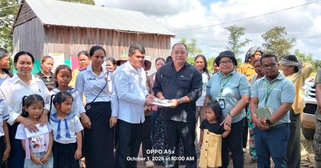 ថវិកាបដិភាគ ៨០០ដុល្លារ ត្រូវបានប្រគល់ជូនសាលាបឋមសិក្សាម្ជូរម៉្ងា ដើម្បើរួមគ្នាជួសជុលអគារសិក្សាជាមួយអង្គការ Good Neighbours